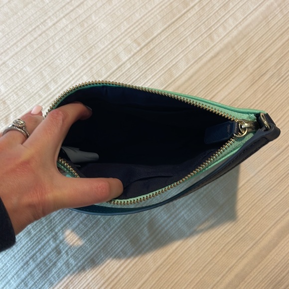 NWOT Banana Republic Synthetic Leather Clutch/Wristlet - Picture 8 of 10